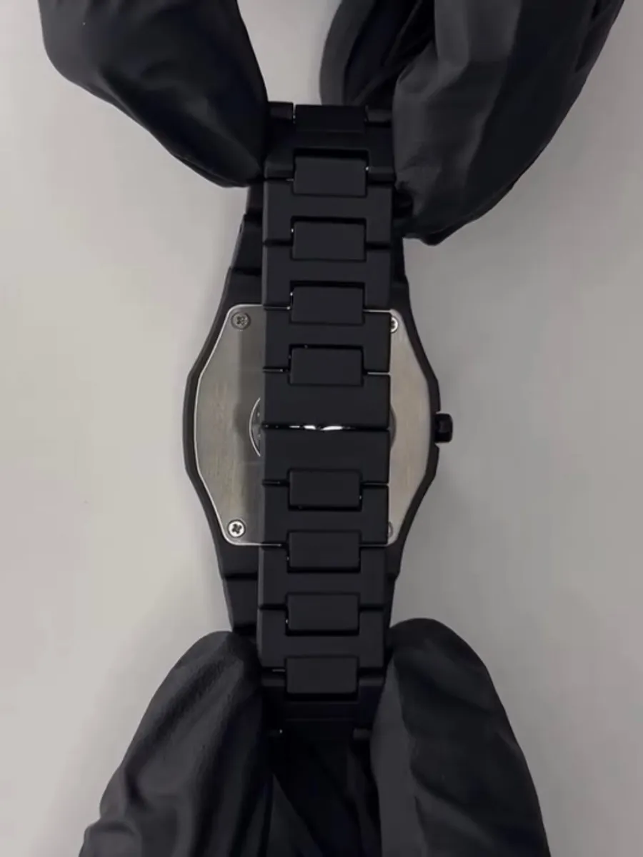 Full BLACK AURA Quartz Watch – Lightweight Design, , Premium Quality & Finish - Best Quality Analog Watch For Boys - Watch For Men | Full Black Color Watch - Without Box — photo 2