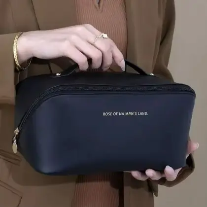 Large Capacity Travel Cosmetic Bag | Leather Material | Zipper Closure | Makeup & Toiletry Organizer ~ Synthetic leather - Black