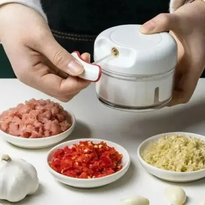 Manual Mini Food Chopper – Hand Pull Vegetable Cutter Tool