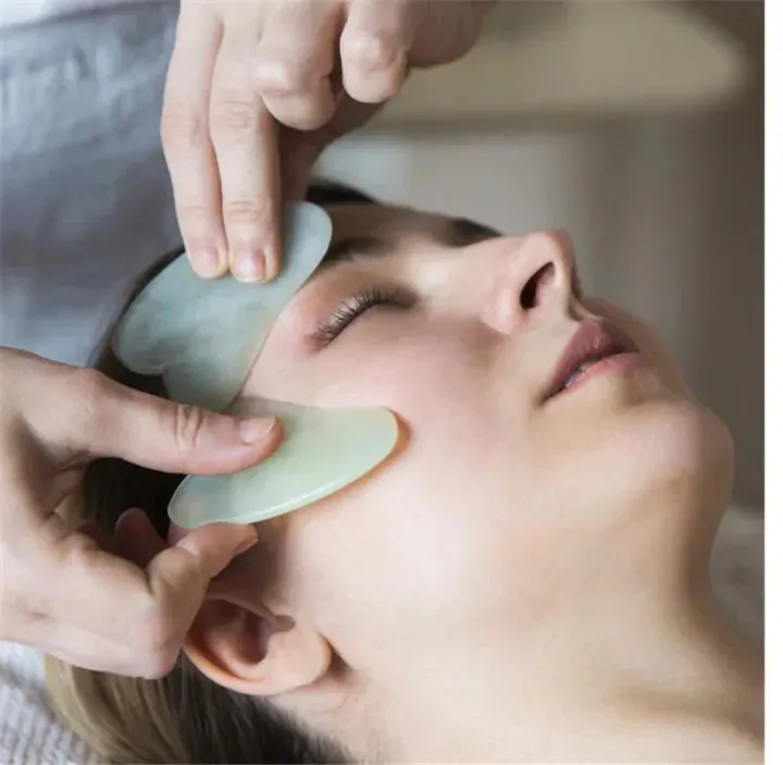 Heart Shape Jade Gua Sha – Facial Massage & Skin Tightening Tool — photo 2