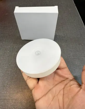 Motion Sensor LED Night Light – USB Rechargeable Wireless Lamp for Kitchen, Cabinet, Wardrobe, Staircase, and Closet